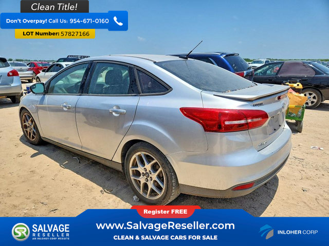 Used 2015 Ford Focus SE w/ Equipment Group 201A FWD image 3
