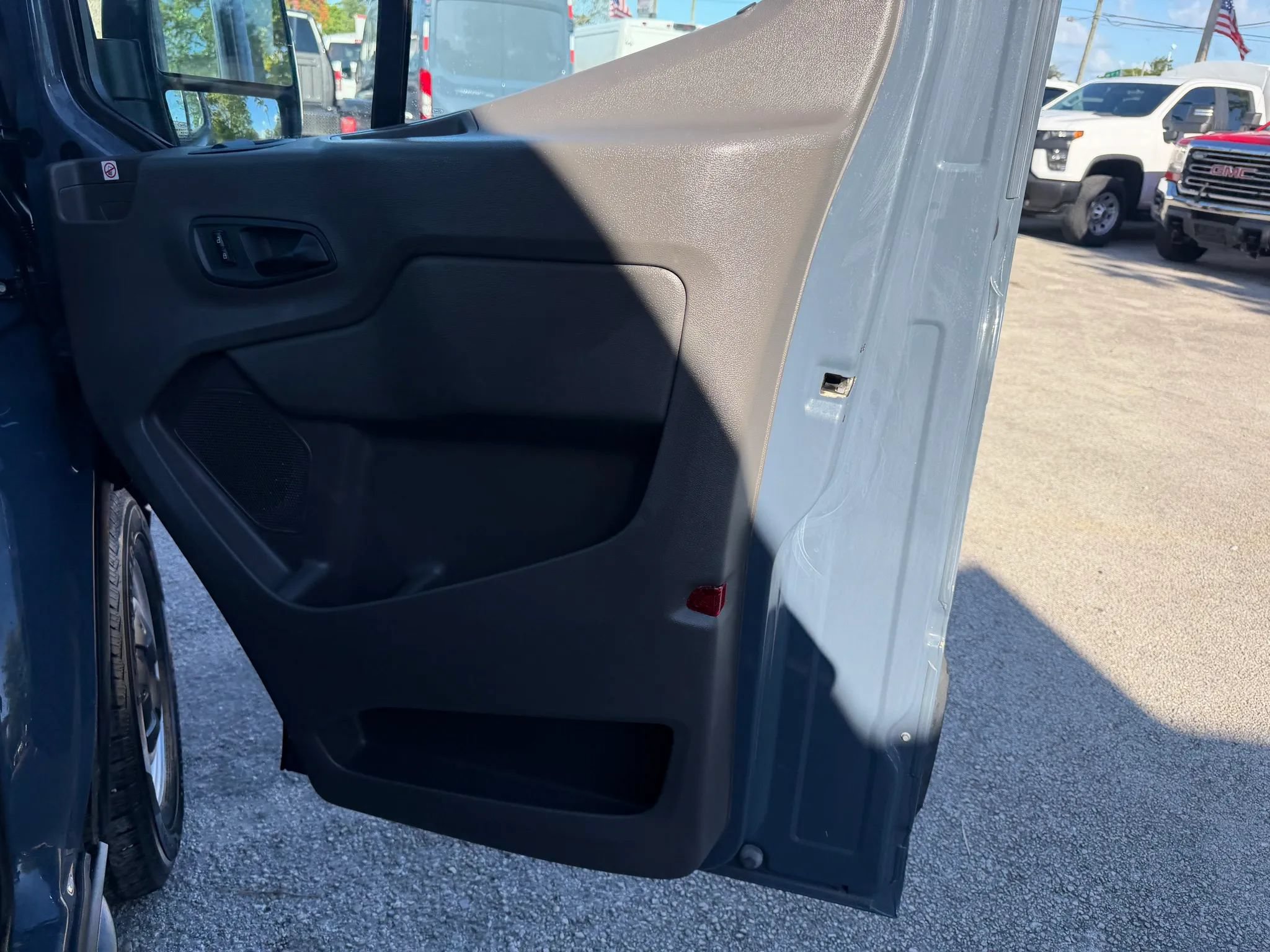 Used 2020 Ford Transit 250 148 High Roof Extended RWD image 16