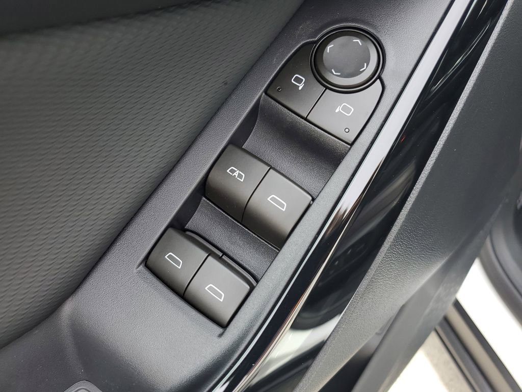 New 2026 Chevrolet Equinox LT w/ Convenience Package II image 20