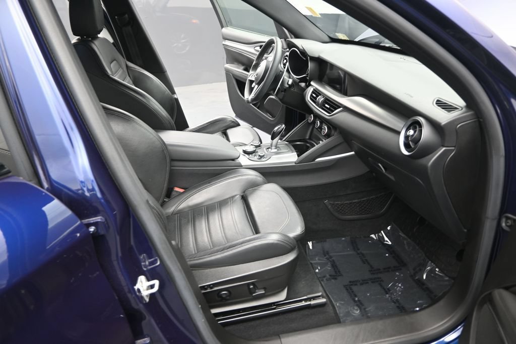 Used 2018 Alfa Romeo Stelvio Ti Sport AWD/4WD image 27