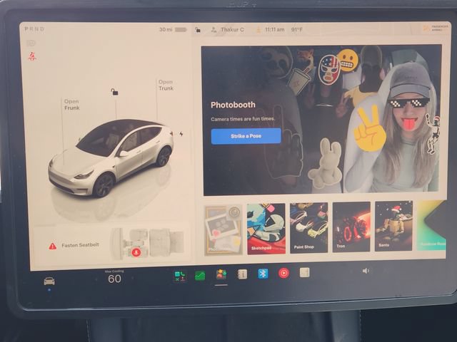 Used 2025 Tesla Model Y Long Range AWD/4WD image 23