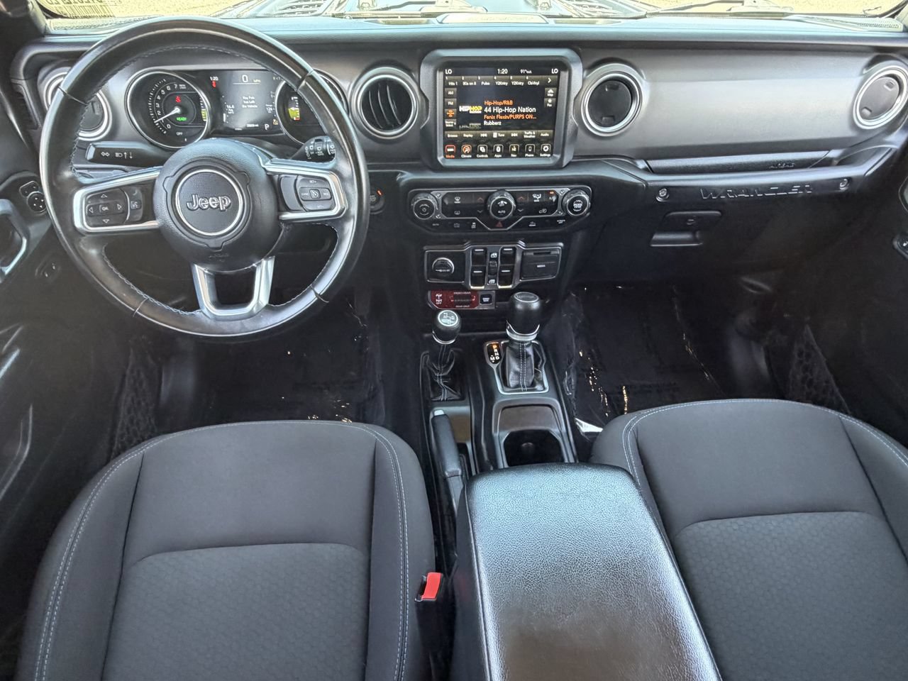 Used 2022 Jeep Wrangler Unlimited Rubicon 4xe w/ Steel Bumper Group AWD/4WD image 14