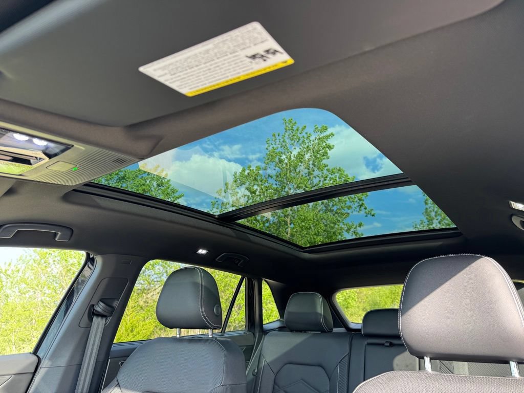 New 2026 Volkswagen Atlas Cross Sport SE AWD/4WD image 12
