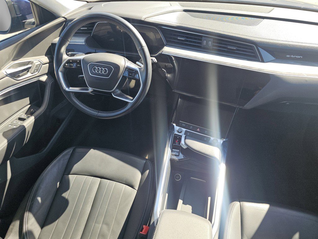 Used 2021 Audi e-tron Premium w/ Convenience Plus Package AWD/4WD image 28