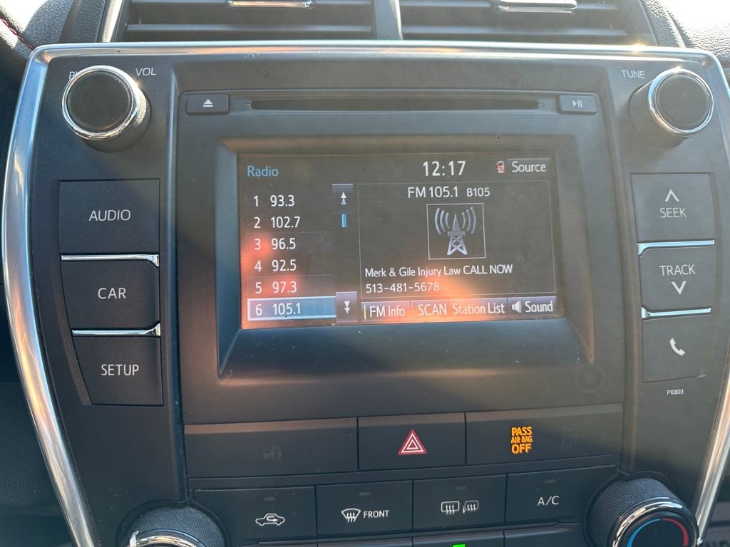 Used 2015 Toyota Camry SE image 12