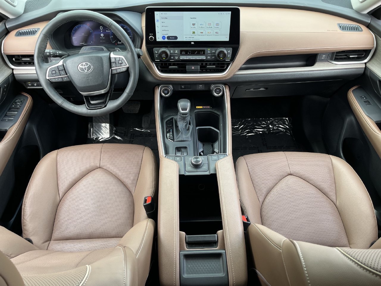 Used 2026 Toyota Grand Highlander AWD image 9