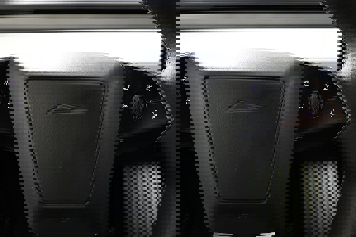 Used 2024 Tesla Cybertruck AWD Crew Cab image 24