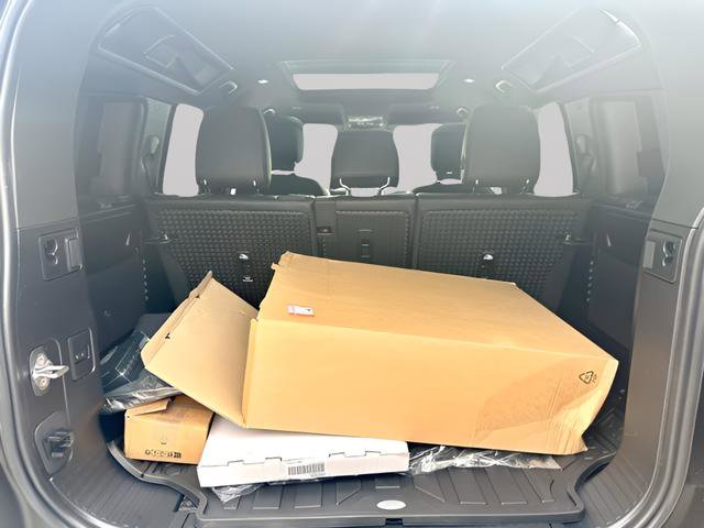 Certified 2025 Land Rover Defender 110 S image 33