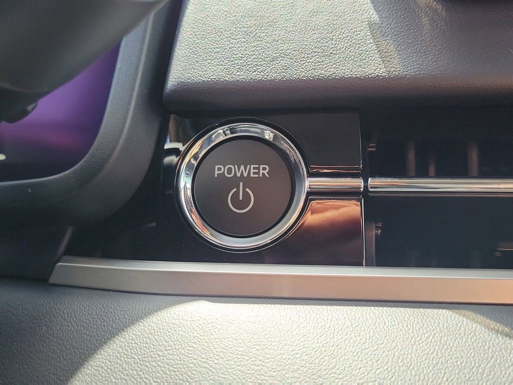 New 2025 Mitsubishi Outlander SE image 16