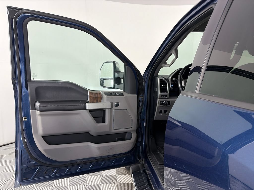Used 2018 Ford F150 Lariat w/ Equipment Group 502A Luxury AWD/4WD image 10