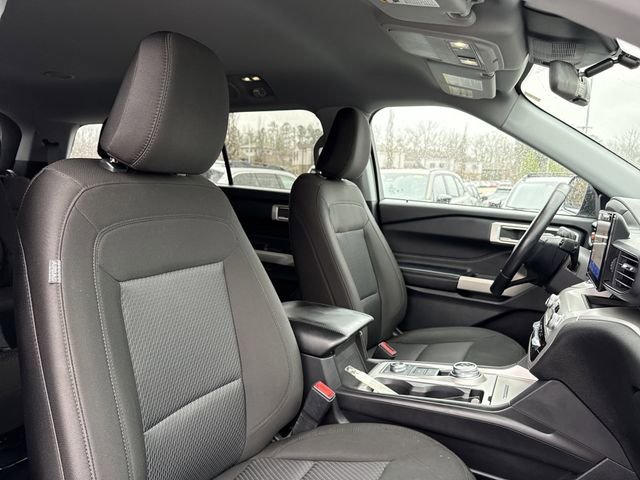 Used 2022 Ford Explorer XLT image 18