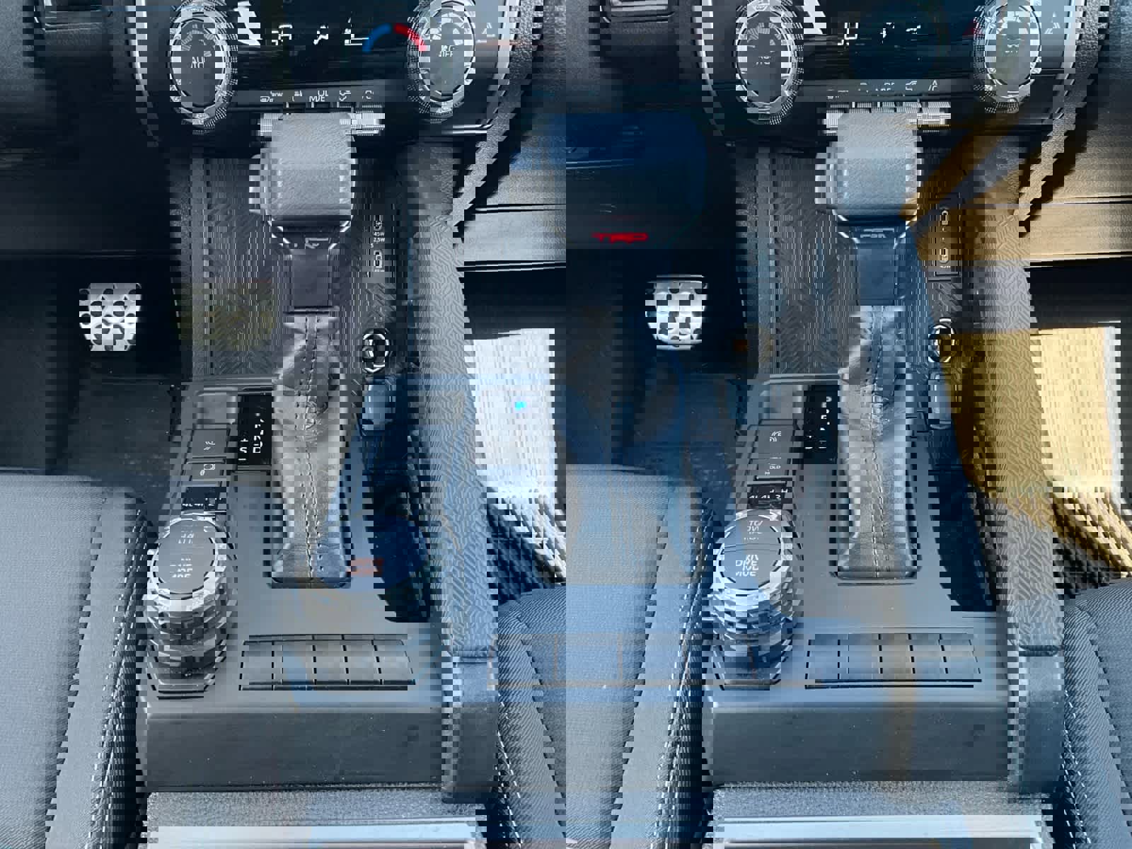 Used 2025 Toyota Tacoma TRD Sport image 16