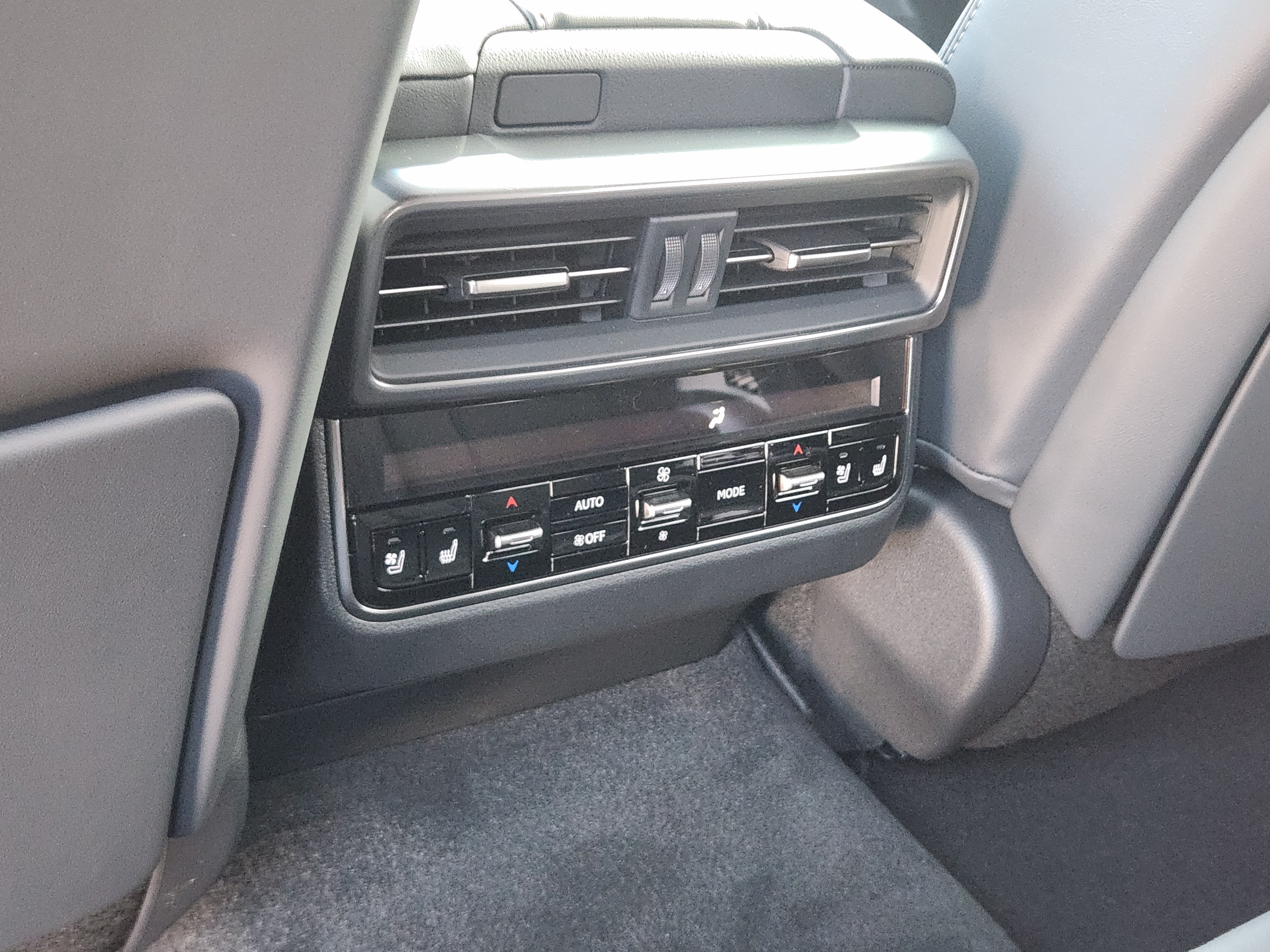 New 2026 Lexus LX 600 4WD w/ Appearance Package image 17