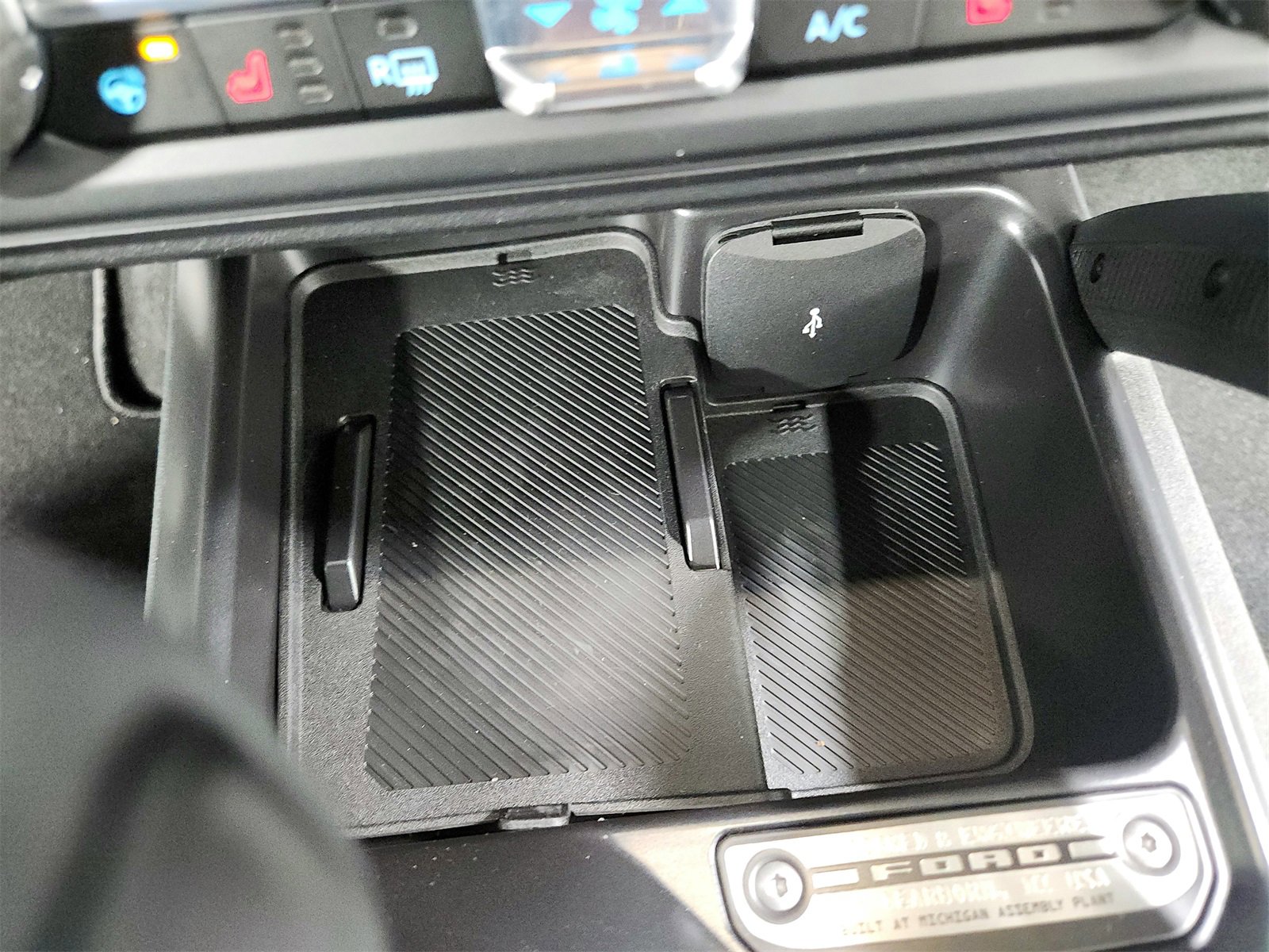 New 2025 Ford Bronco Outer Banks w/ Sasquatch Package image 33