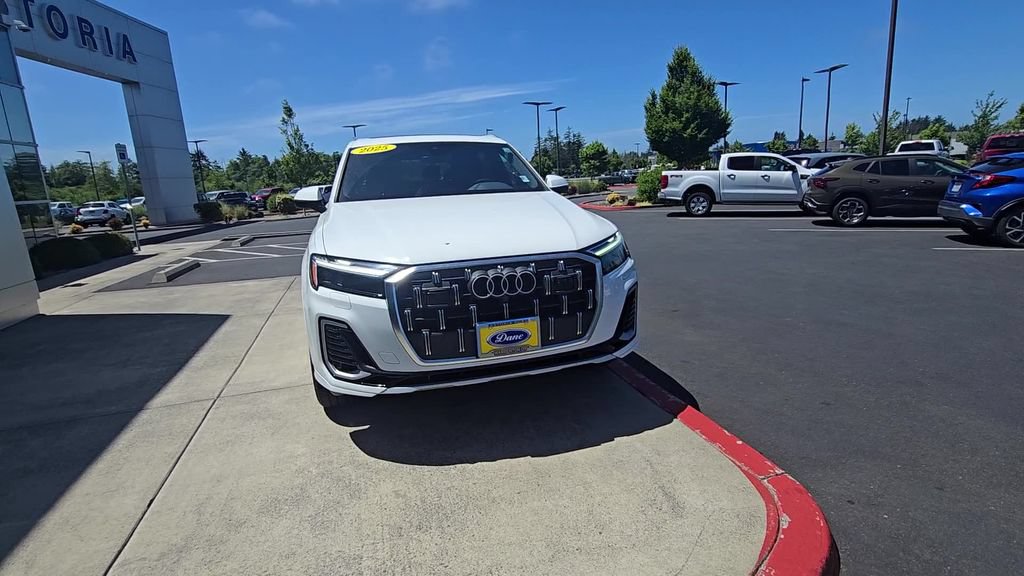 Used 2025 Audi Q7 3.0T Premium Plus AWD/4WD image 7