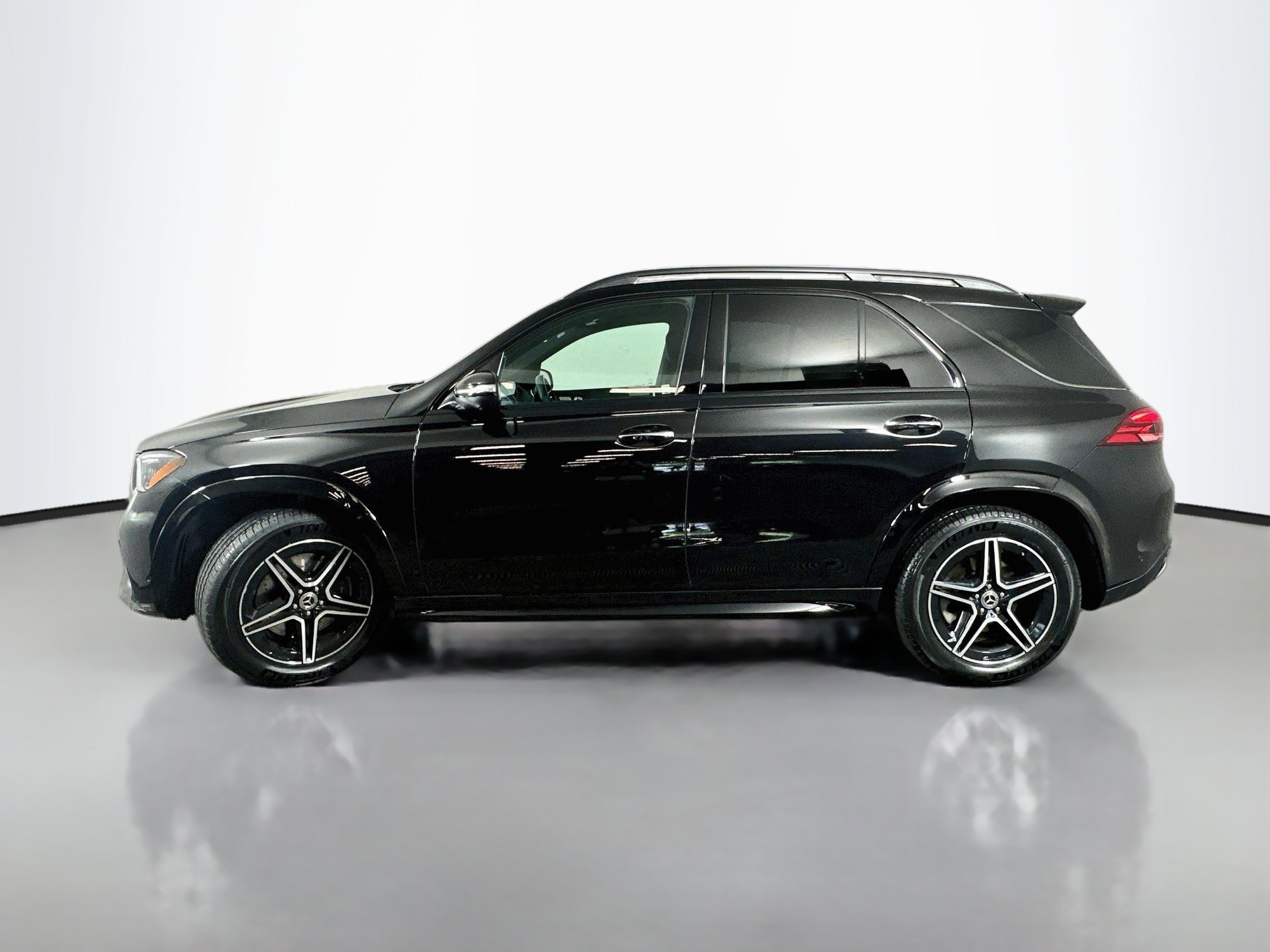 Certified 2024 Mercedes-Benz GLE 350 4MATIC image 4