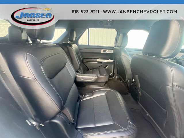 Used 2022 Ford Explorer Limited w/ Equipment Group 301A AWD/4WD image 26