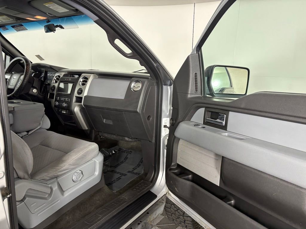 Used 2014 Ford F150 XLT w/ Trailer Tow Package image 29