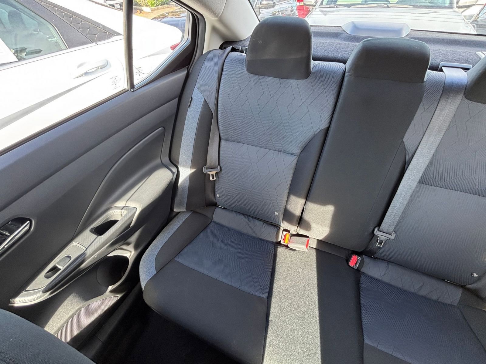 Used 2025 Nissan Versa SV image 40