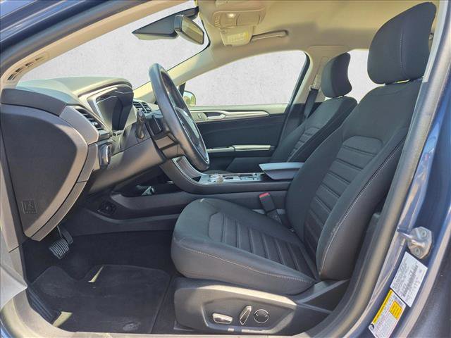 Used 2019 Ford Fusion SE FWD image 16