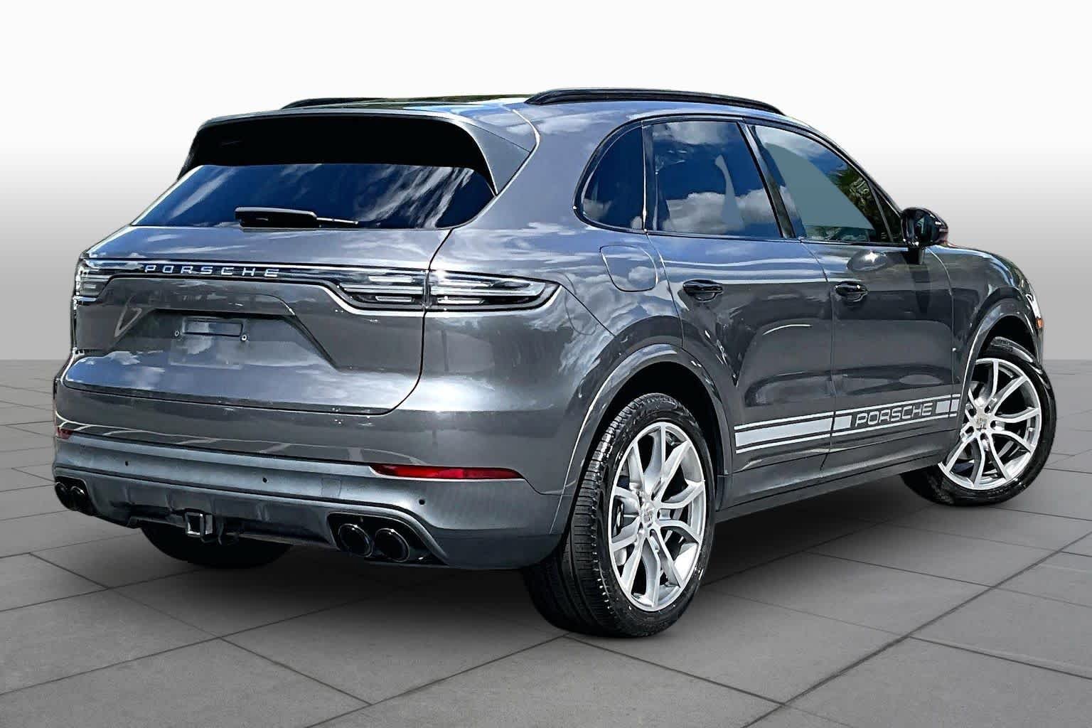 Used 2020 Porsche Cayenne AWD/4WD image 12