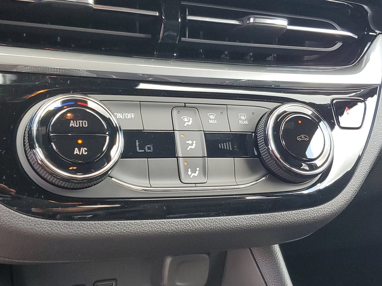 New 2026 Buick Envista Sport Touring w/ Convenience II Package FWD image 22