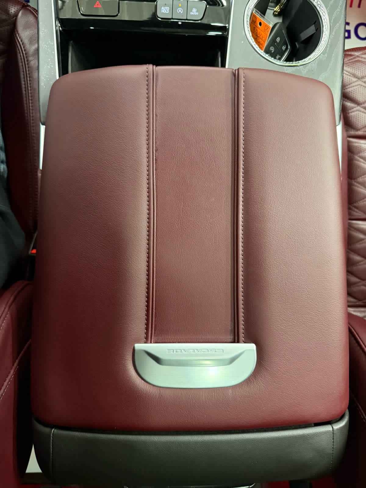 Used 2026 Cadillac Escalade Luxury w/ LPO, Floor Liner Package image 27