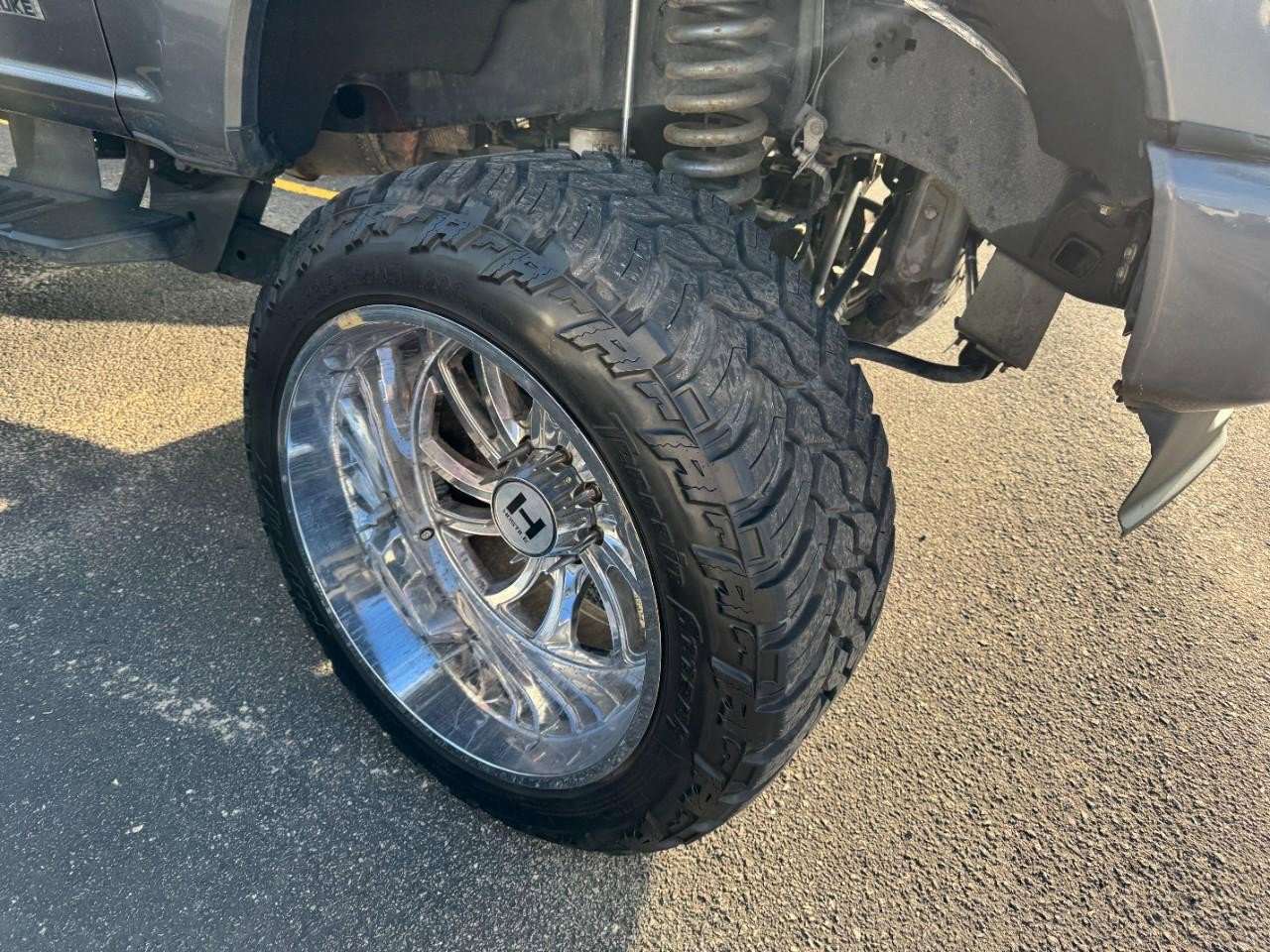 Used 2023 Ford F350 Lariat w/ Lariat Ultimate Package image 9