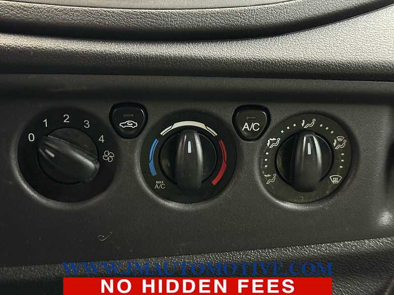 Used 2019 Ford Transit 250 130 Low Roof image 31