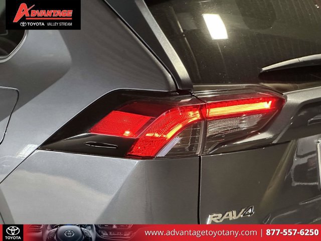 Certified 2023 Toyota RAV4 LE AWD/4WD image 15
