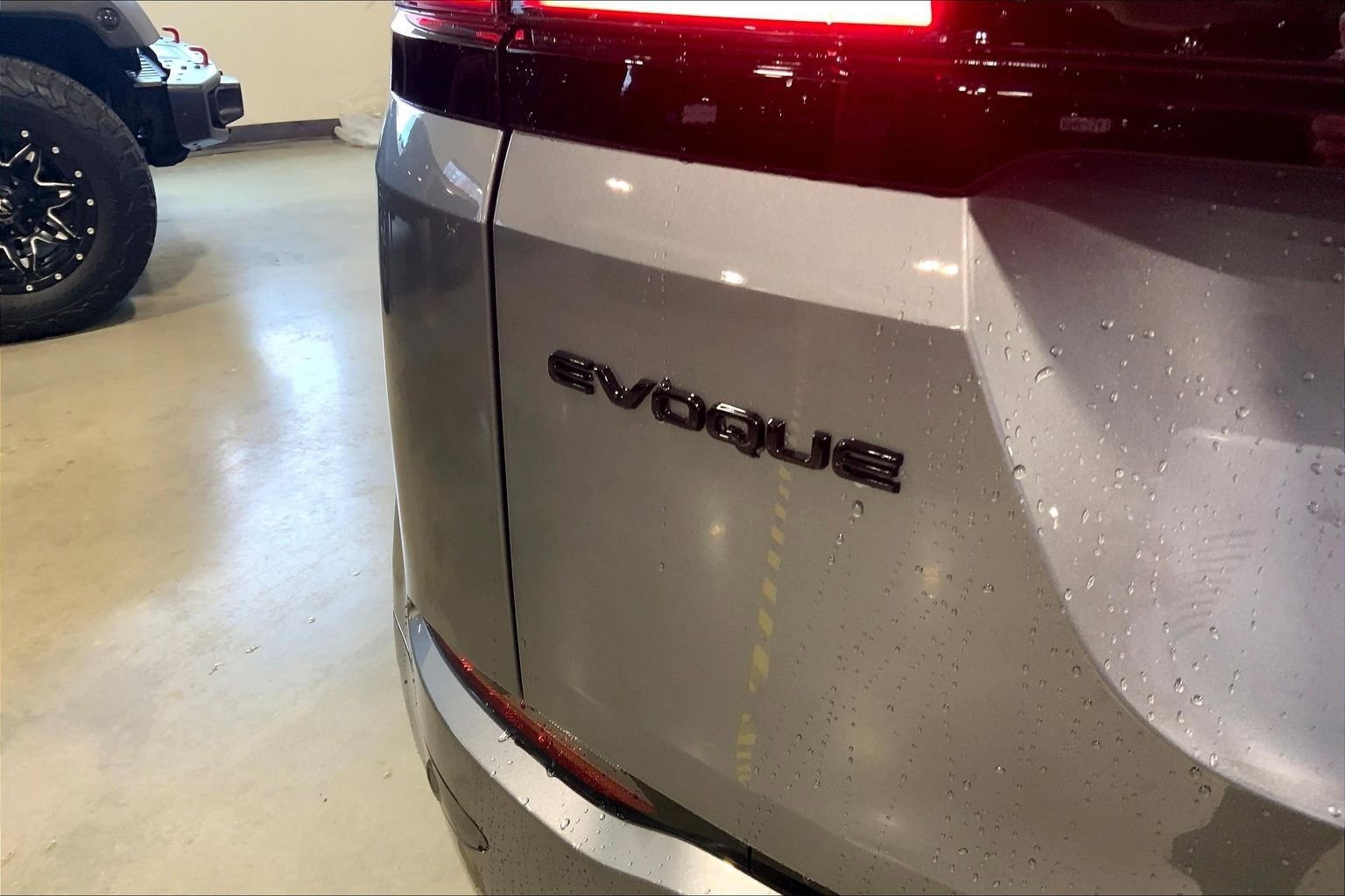 New 2026 Land Rover Range Rover Evoque Dynamic SE AWD/4WD image 15