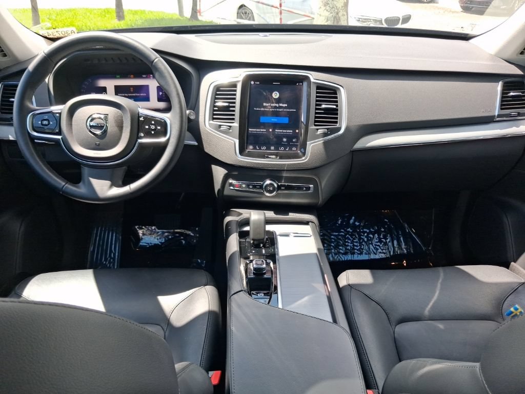 Certified 2025 Volvo XC90 B5 Core w/ Protection Package Premier AWD/4WD image 9