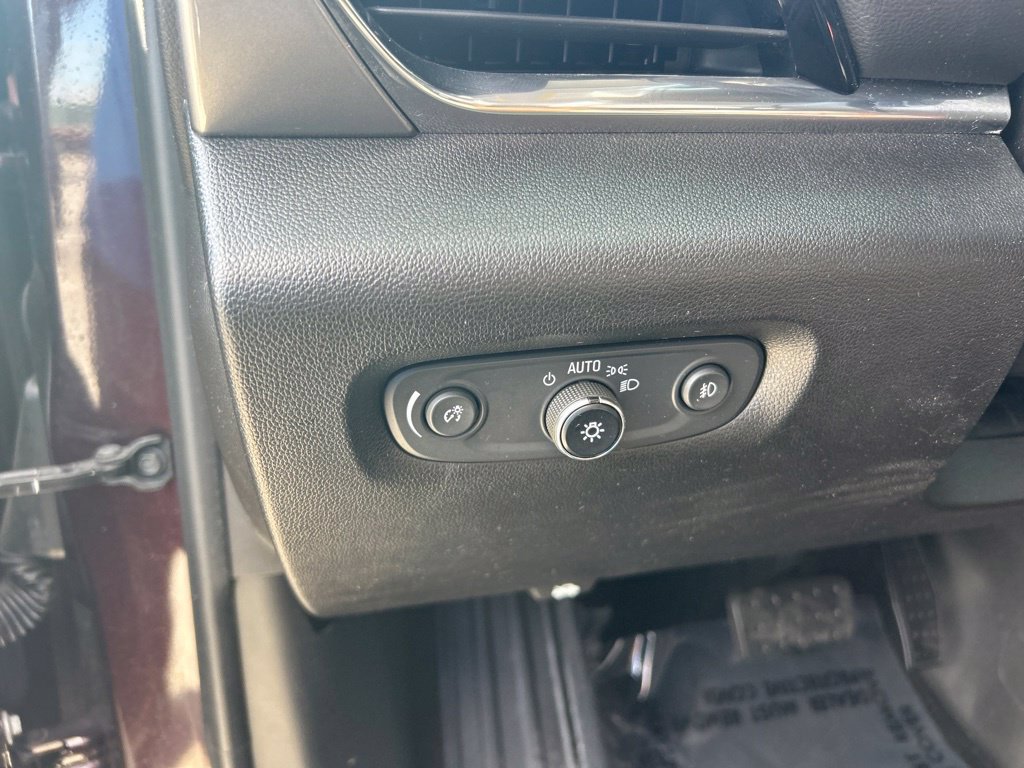 Used 2019 Chevrolet Traverse LT FWD image 37