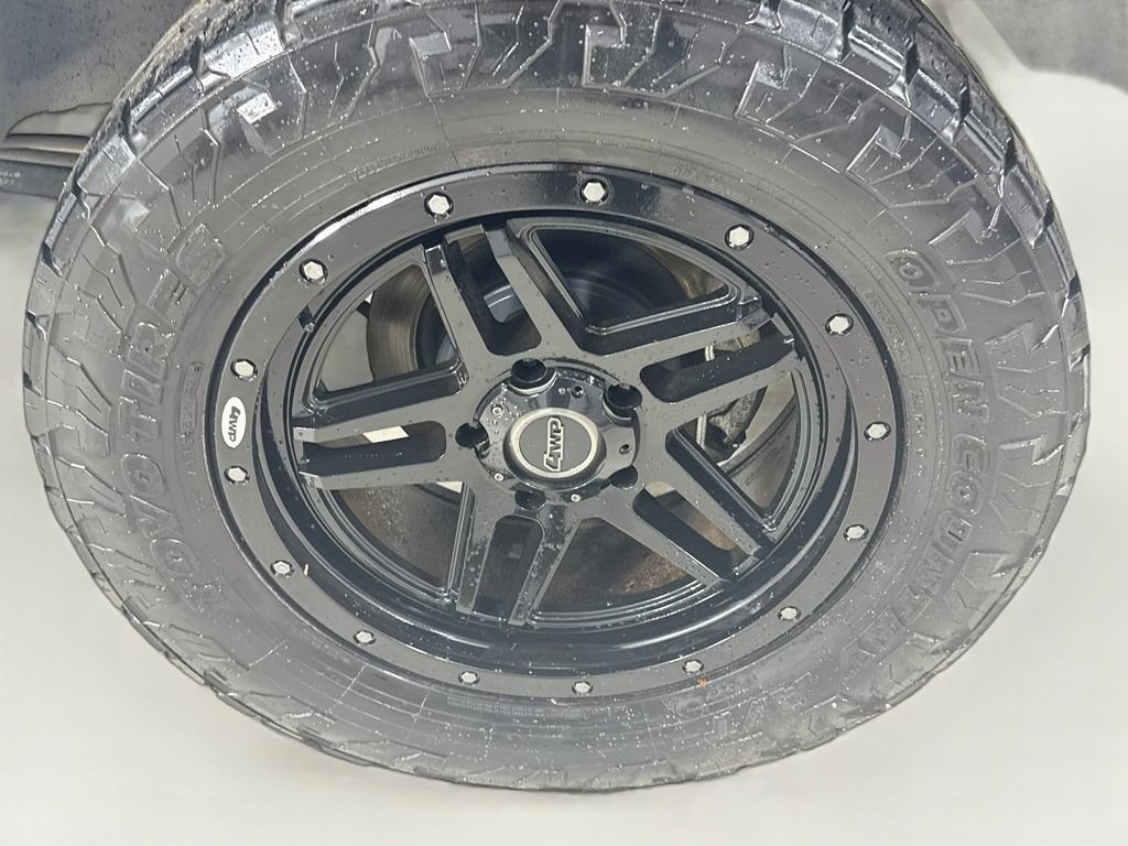 Used 2018 RAM 1500 Classic SLT RWD image 36
