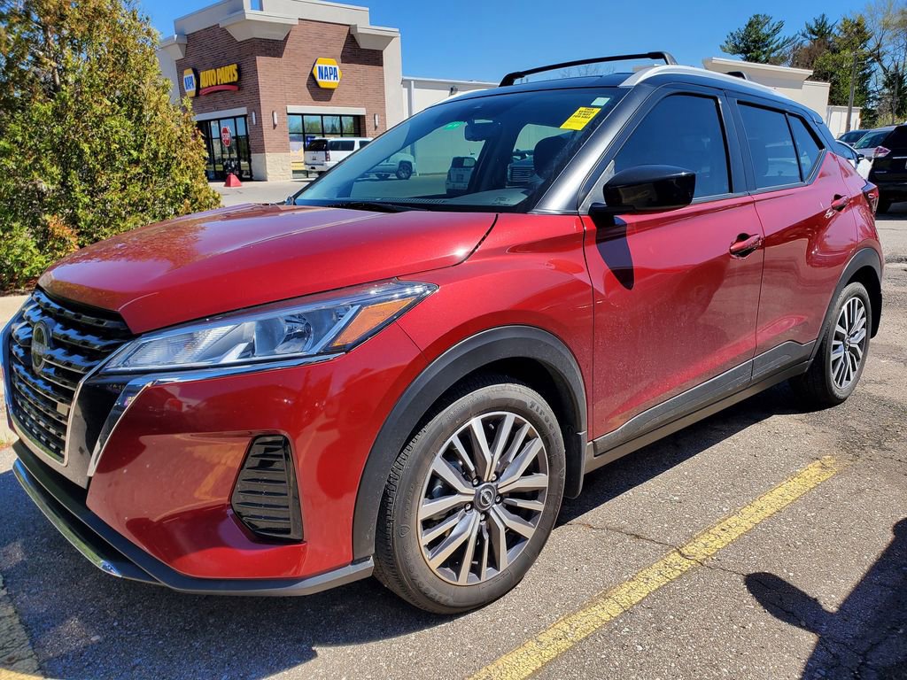 Used 2024 Nissan Kicks SV w/ Interior Electronics Package FWD image 2