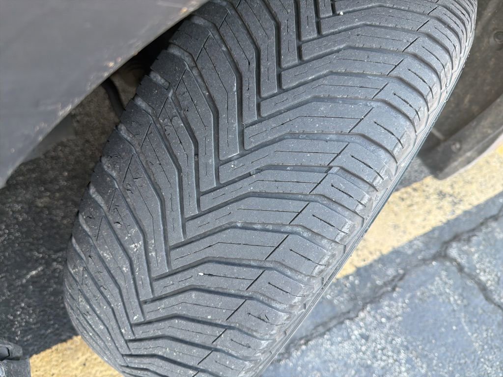 Used 2020 Subaru Outback Premium AWD/4WD image 3