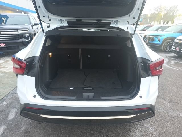 Used 2026 Chevrolet Trax ACTIV w/ Sunroof Package image 27