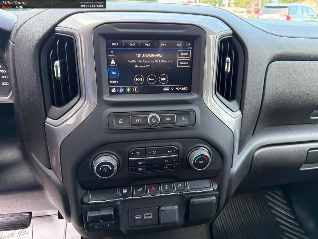 Used 2022 Chevrolet Silverado 2500 Custom w/ Custom Value Package AWD/4WD image 17