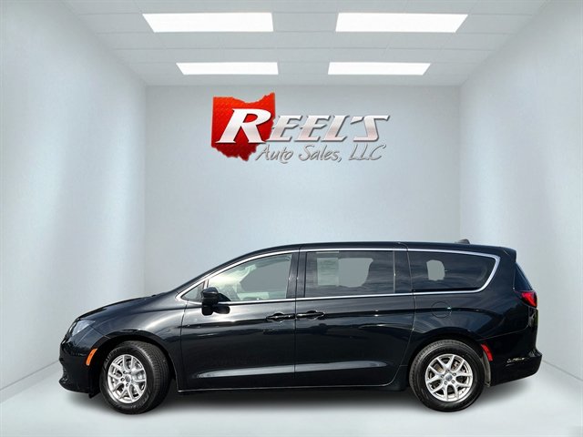 Used 2023 Chrysler Voyager LX FWD image 12