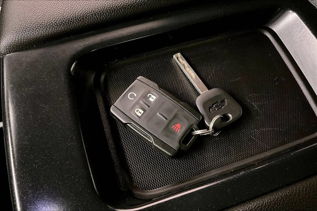 Used 2018 Chevrolet Silverado 1500 LT w/ All Star Edition AWD/4WD image 34