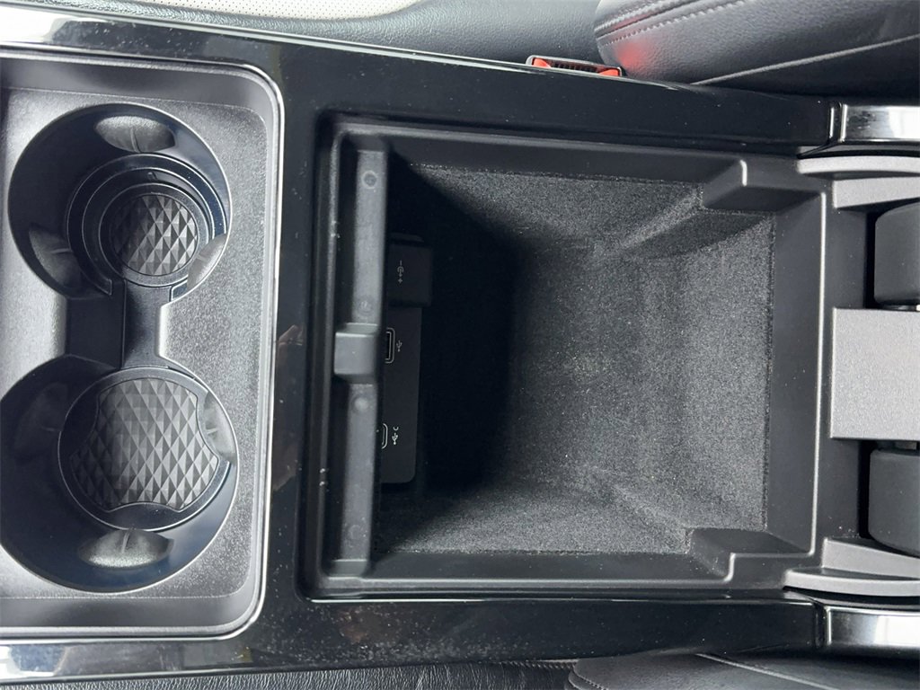 Used 2021 Land Rover Range Rover Evoque R-Dynamic SE image 26