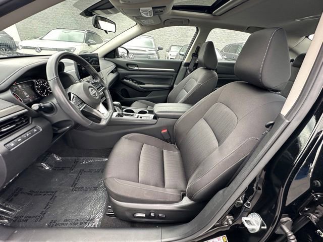 Used 2023 Nissan Altima 2.5 SV w/ SV Premium Package FWD image 22
