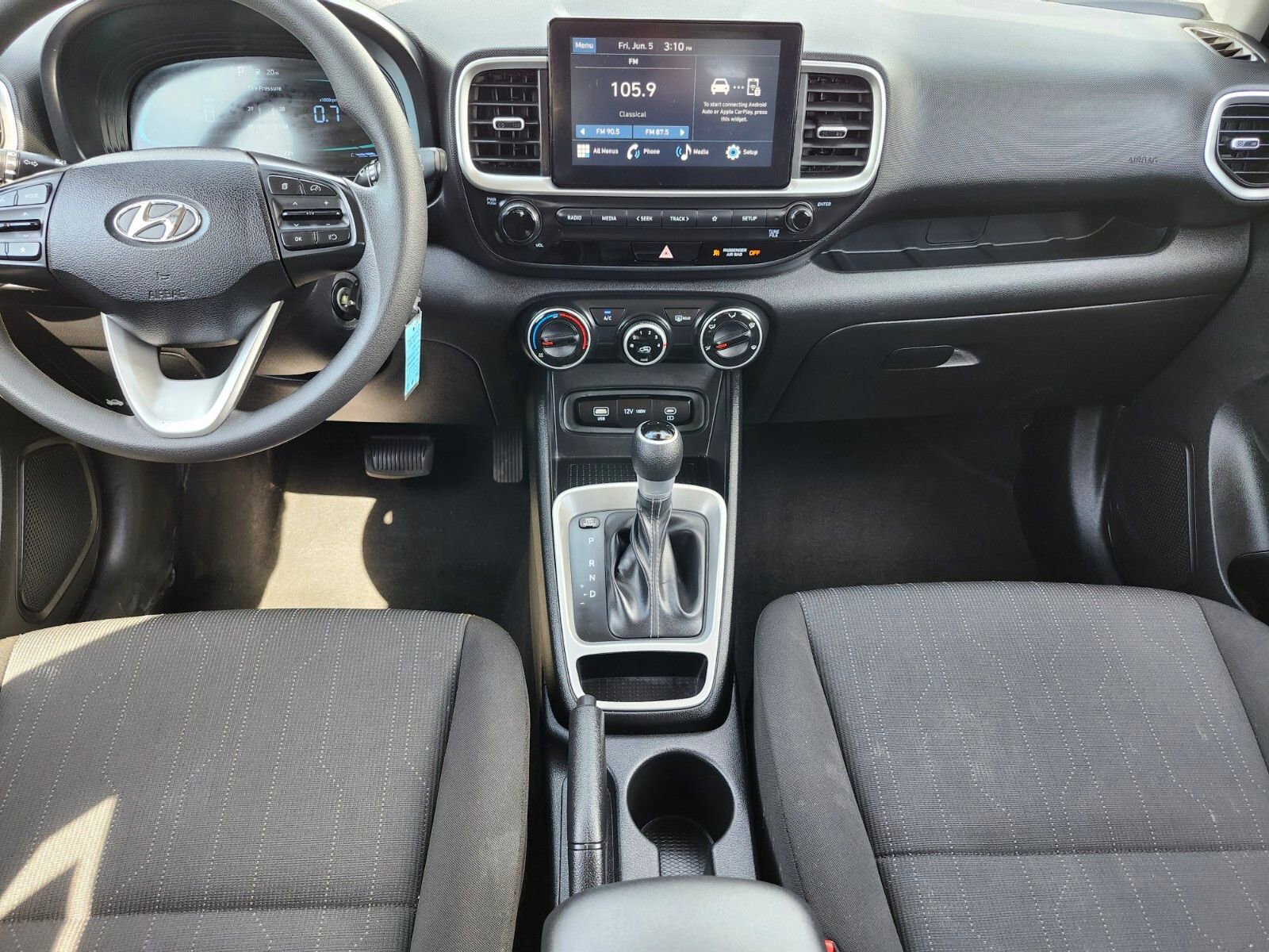 Used 2023 Hyundai Venue SE FWD image 14