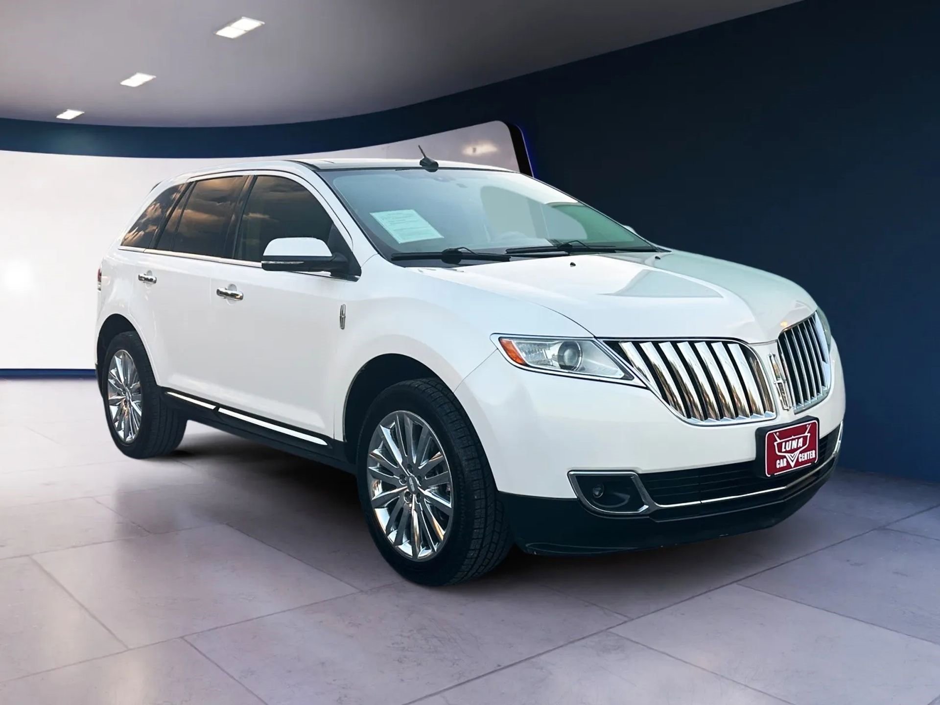 Used 2015 Lincoln MKX FWD w/ Equipment Group 102A image 7