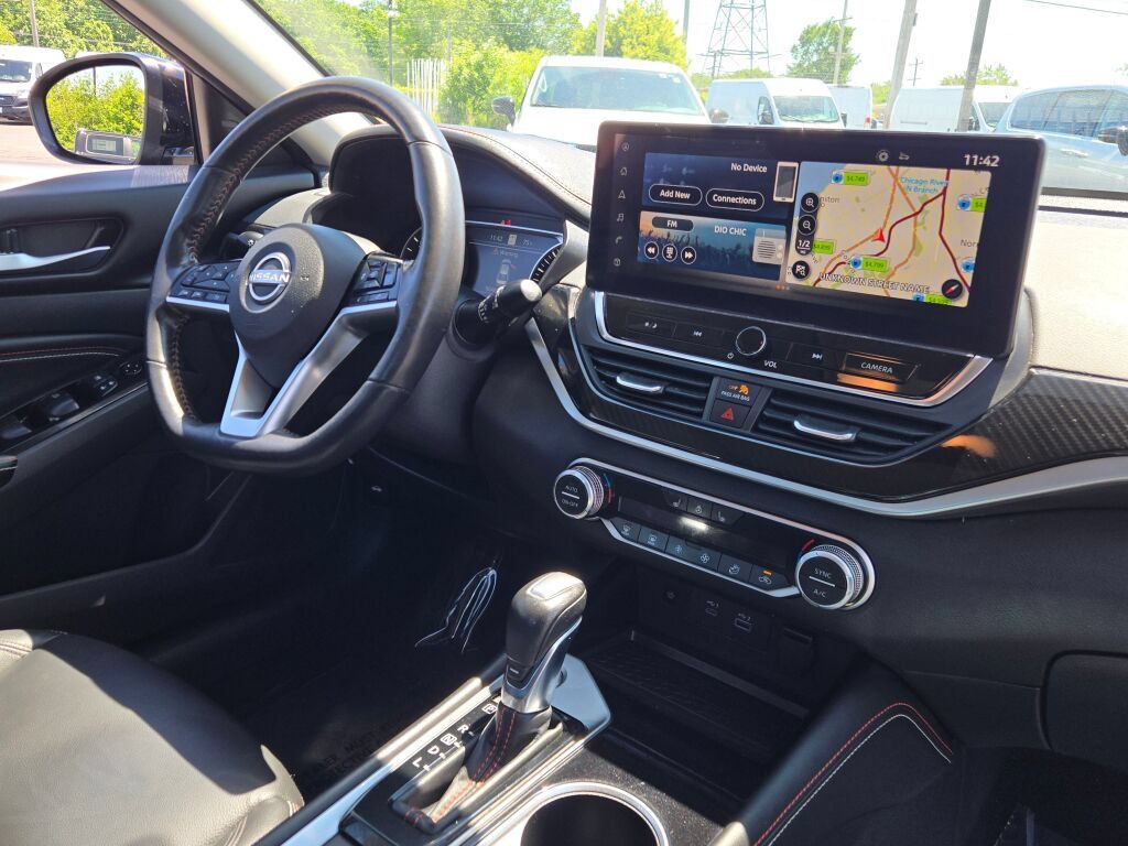Used 2023 Nissan Altima 2.0 SR FWD image 9