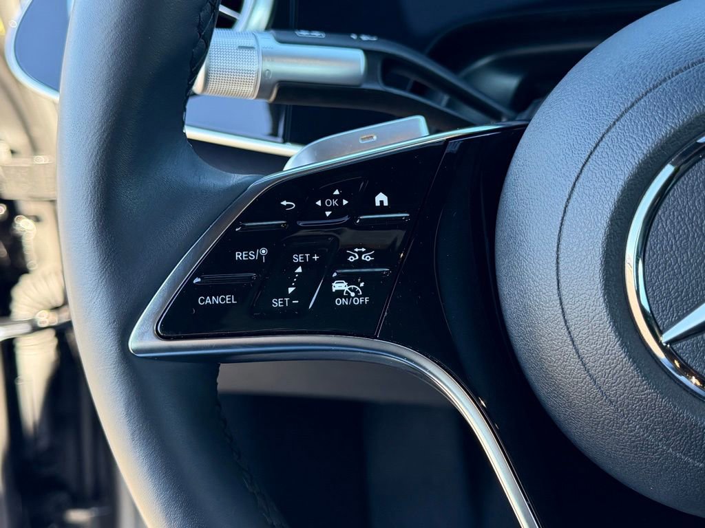 Used 2025 Mercedes-Benz EQS 580 4MATIC Sedan image 26