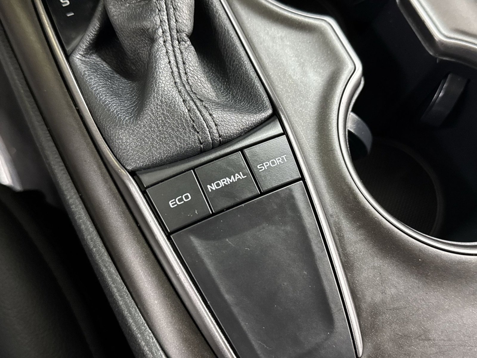 Used 2023 Toyota Camry SE image 35