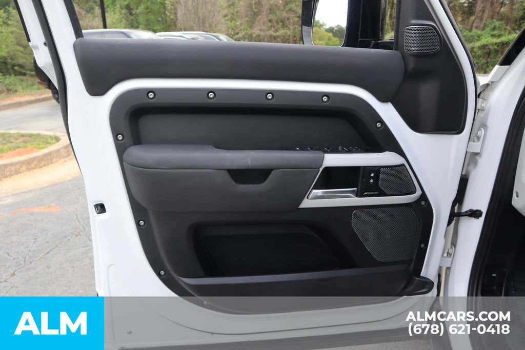 Used 2023 Land Rover Defender 110 S AWD/4WD image 10