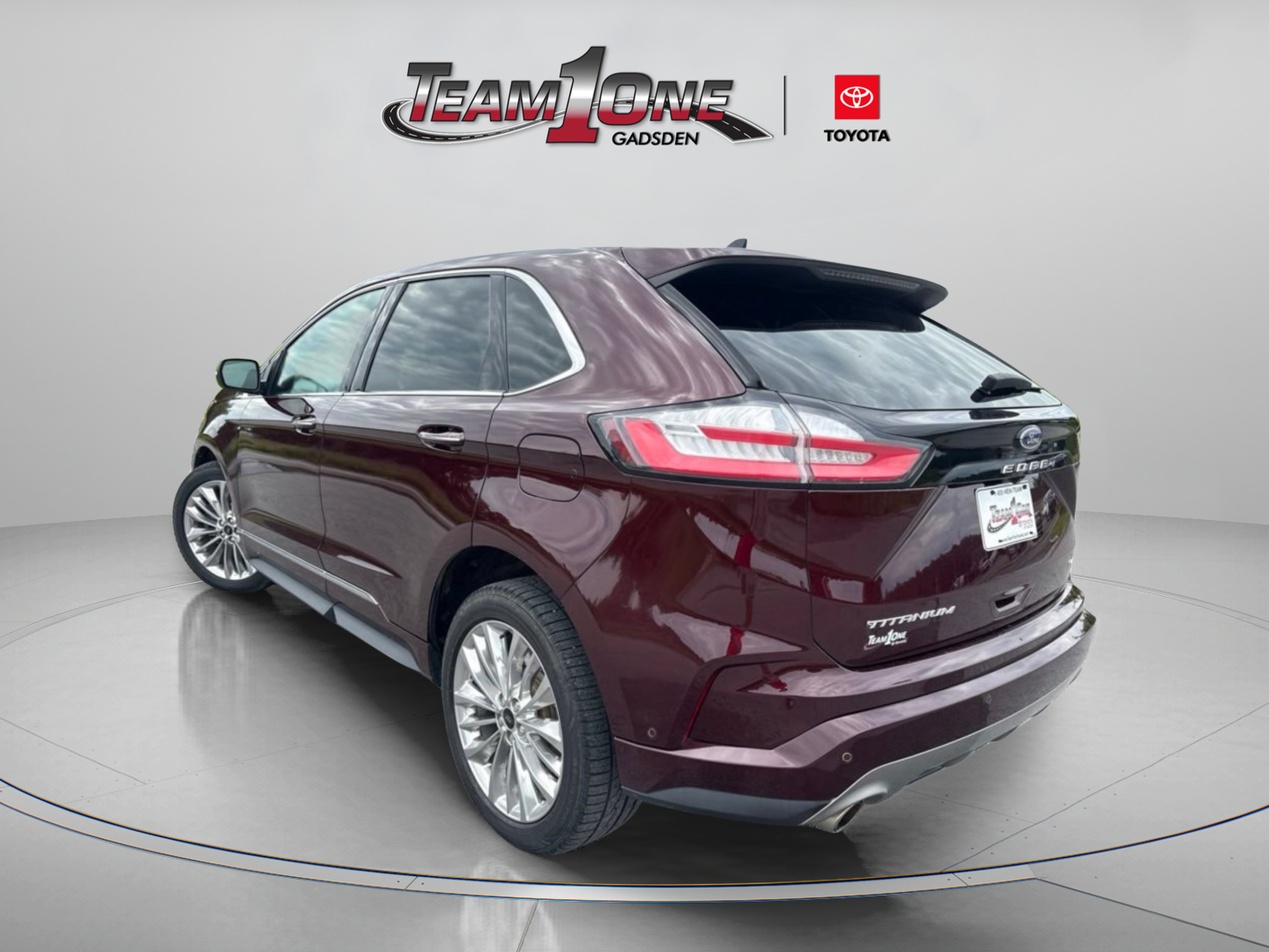 Used 2021 Ford Edge Titanium w/ Equipment Group 301A AWD/4WD image 5