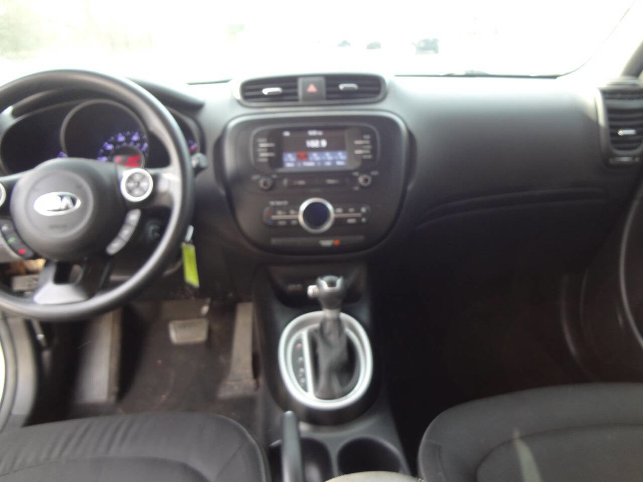 Used 2017 Kia Soul + image 11